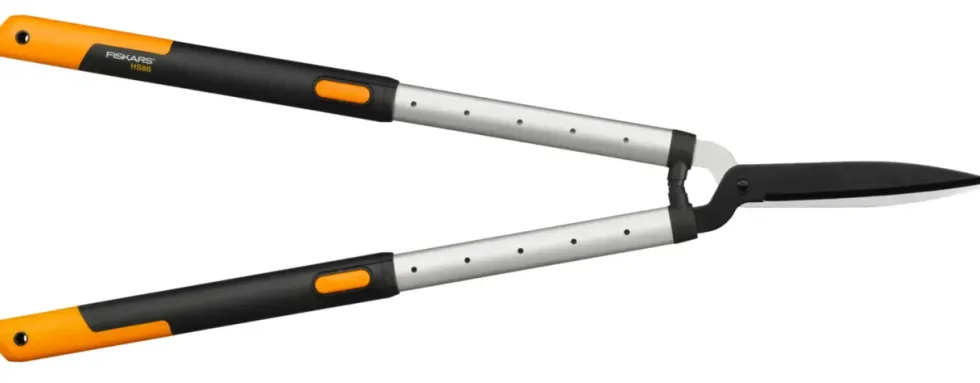 Cisaille à haies télescopique Fiskars