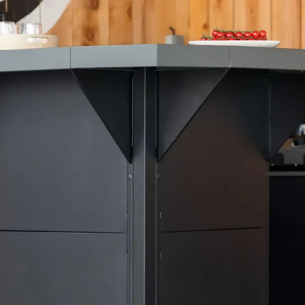 Cornière d'habillage d'angle noir Eno Modulo ou Felix