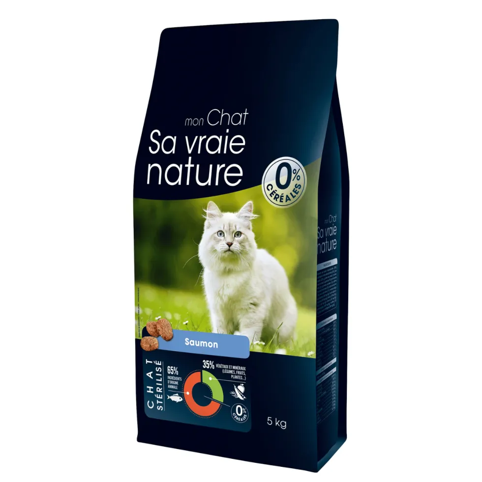 Croquettes sans céréales pour chat stérilisé au saumon Sa Vraie Nature - 5 kg