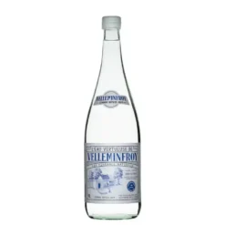 Eau plate Vintage. La bouteille en verre de 1 L