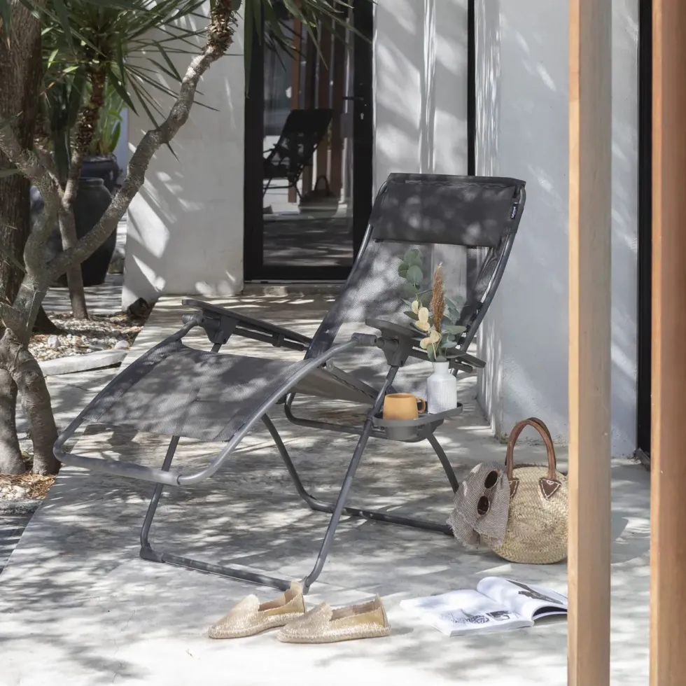 Fauteuil relax en tube acier titane et toile Batyline Graphite Lafuma Futura - 71 x 83 x 113 cm