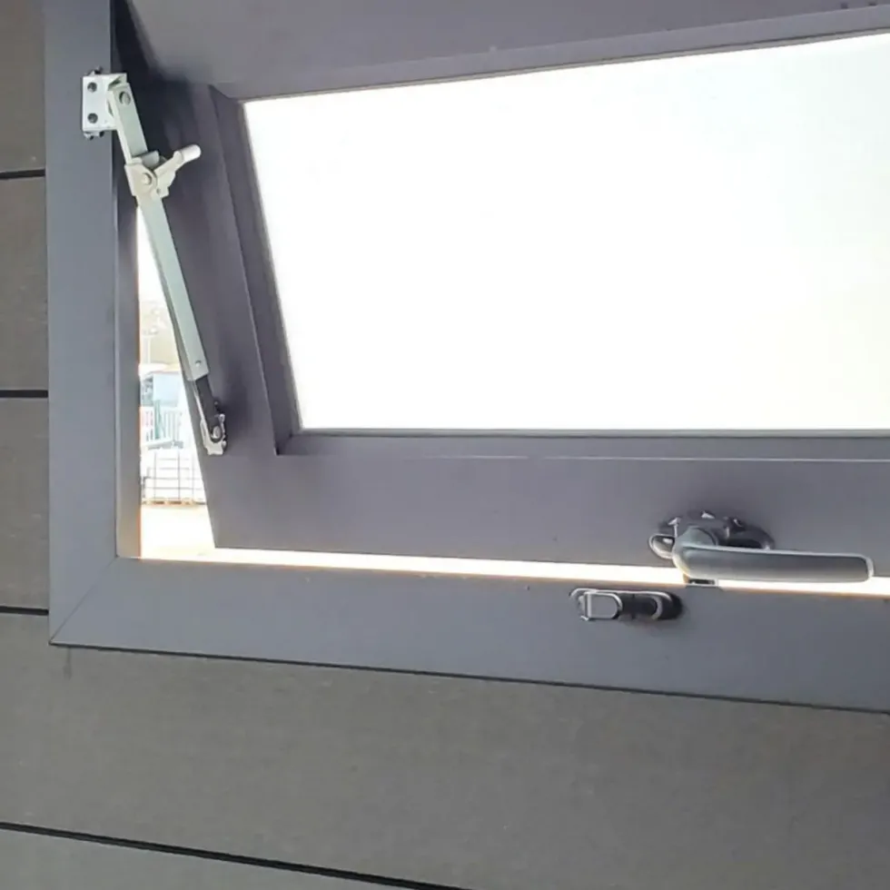 Fenêtre en aluminium pour abri Green Outside - 90 x 50 cm