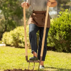 Grelinette à 4 dents métal marron et manche bois botanic® - 130 cm