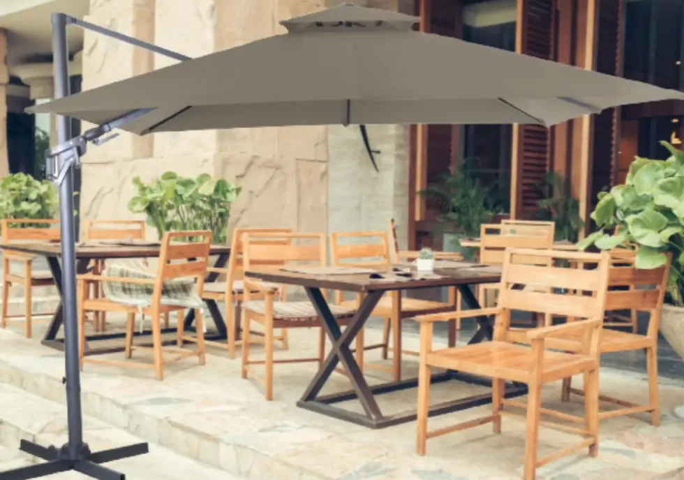 Parasol déporté carré coloris taupe - 300 x 300 cm