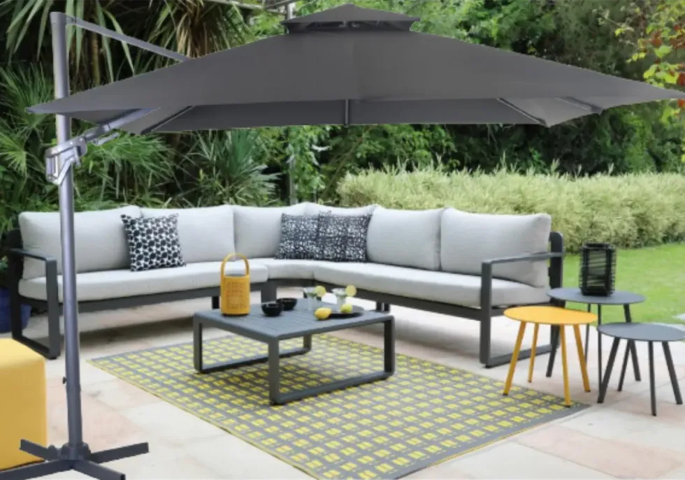 Parasol déporté carré en aluminium coloris gris - 300 x 300 cm