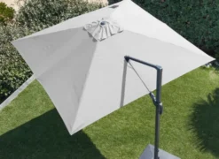 Parasol déporté carré en aluminium coloris écru - 300 x 300 cm