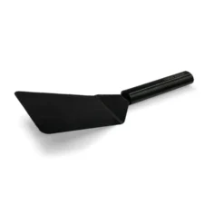 Spatule courte pour plancha coloris noir en titane Forge Adour - 26 x 10 x 0,65 cm