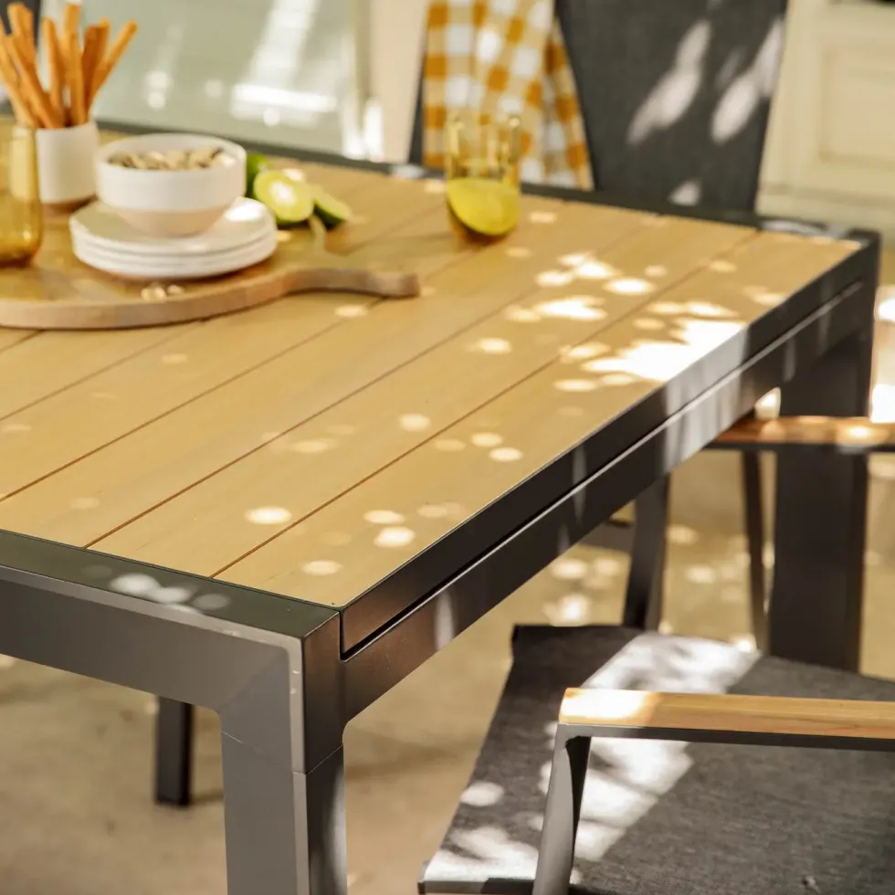 Table Calla naturel avec allonges coloris bois en aluminium - 220/340 x 100 cm