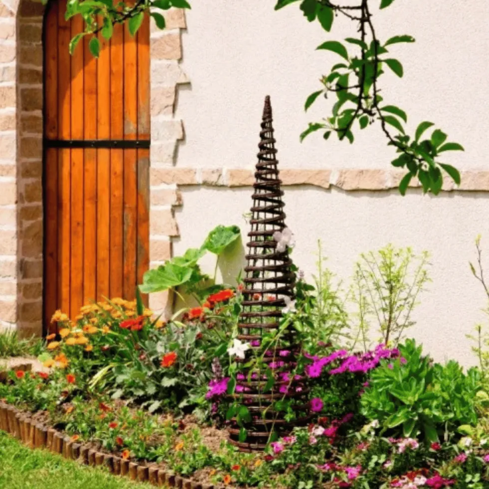 Tuteur colonne pyramide en métal et osier marron Nortène - Ø 30 x H 130 cm